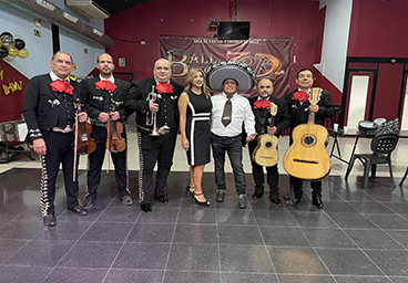 Celebración cumpleaños con mariachis