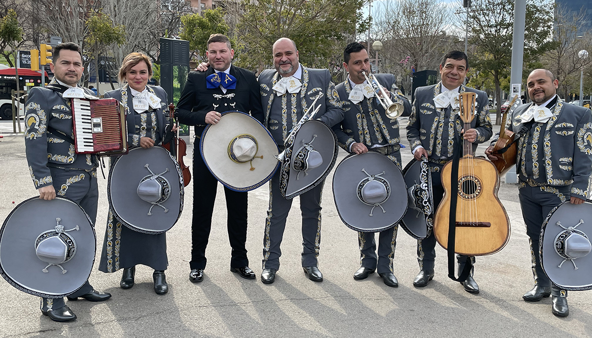 mariachi preparado para una serenata en Barcelona